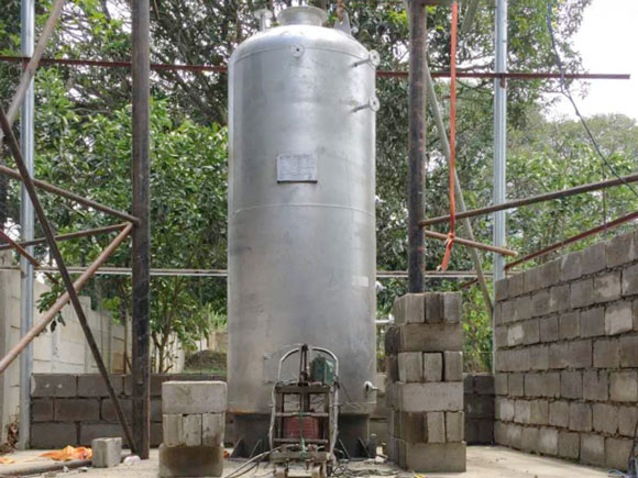 small biomass hot water boiler,small wood fired hot water boiler,vertical biomass boiler